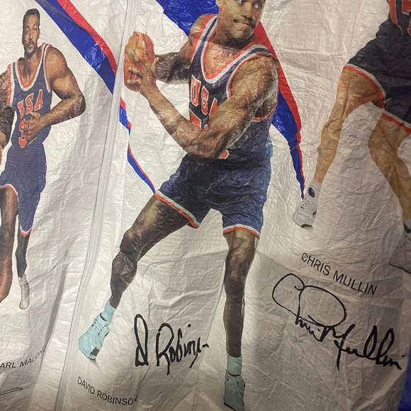 1992 Dream Team Olympic Basketball Team Collectors Jacket - Picture 10 of 15